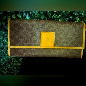 Celine wallet pre-loved